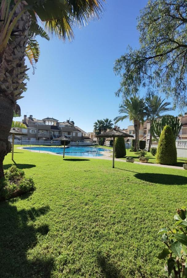 Apartament Z Duzym Tarasem Na Pieknym Osiedlu Orihuela Exterior foto